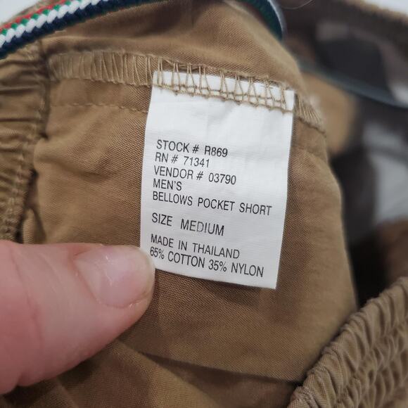 L.L.Bean Shorts Mens Medium Khaki Bellows Pocket Elastic Waist Cargo Hiking Y2K - Picture 4 of 8